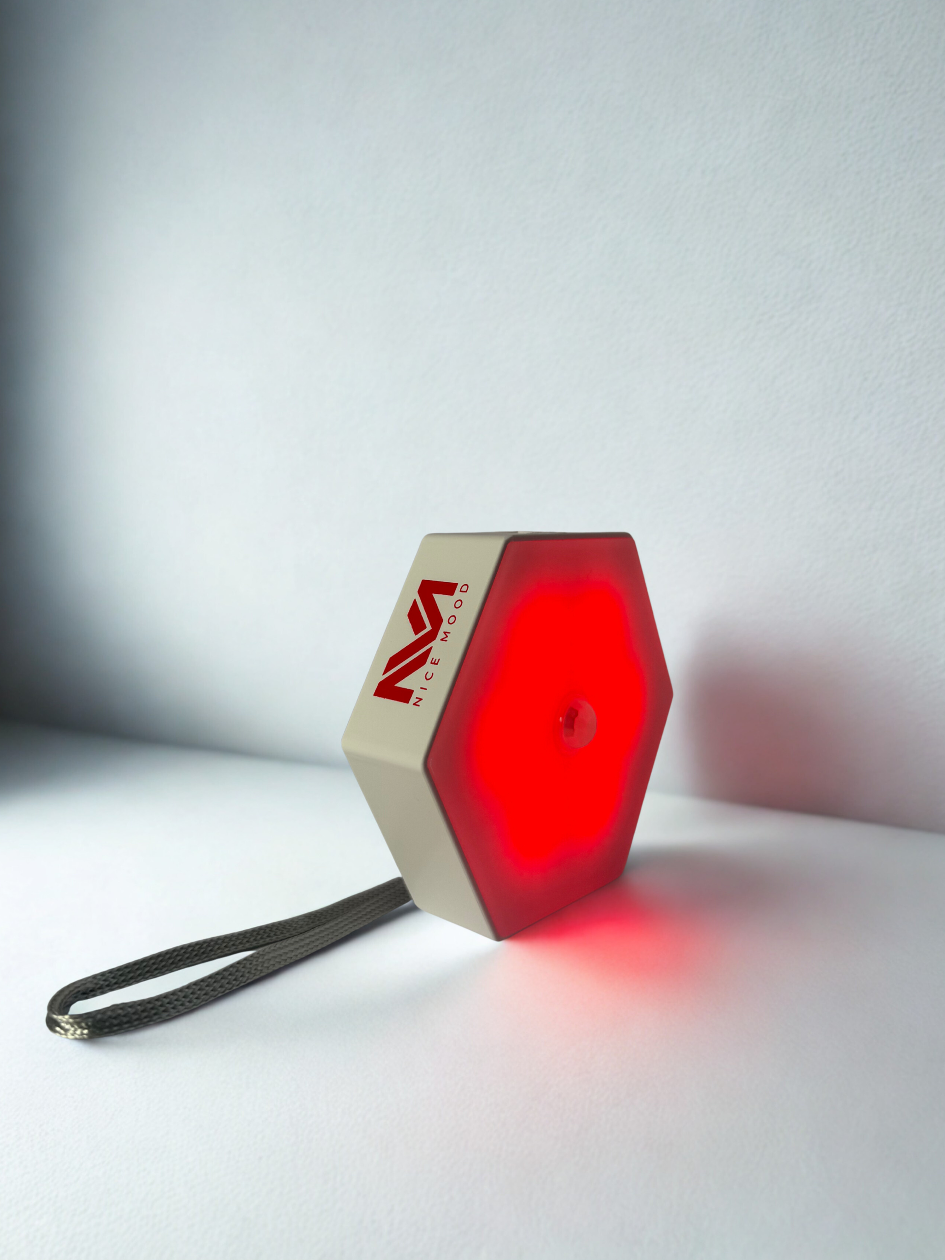 ROTES NACHTLICHT MIT BEWEGUNGSMELDER