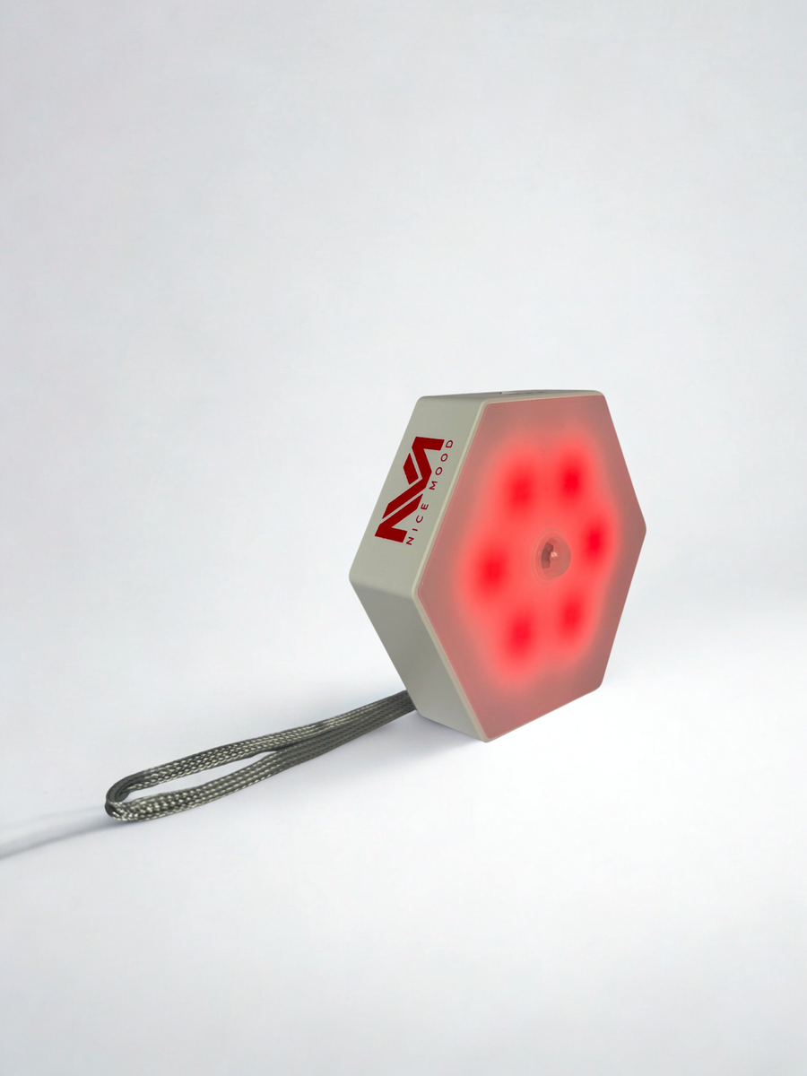 LUZ NOCTURNA ROJA CON SENSOR DE MOVIMIENTO