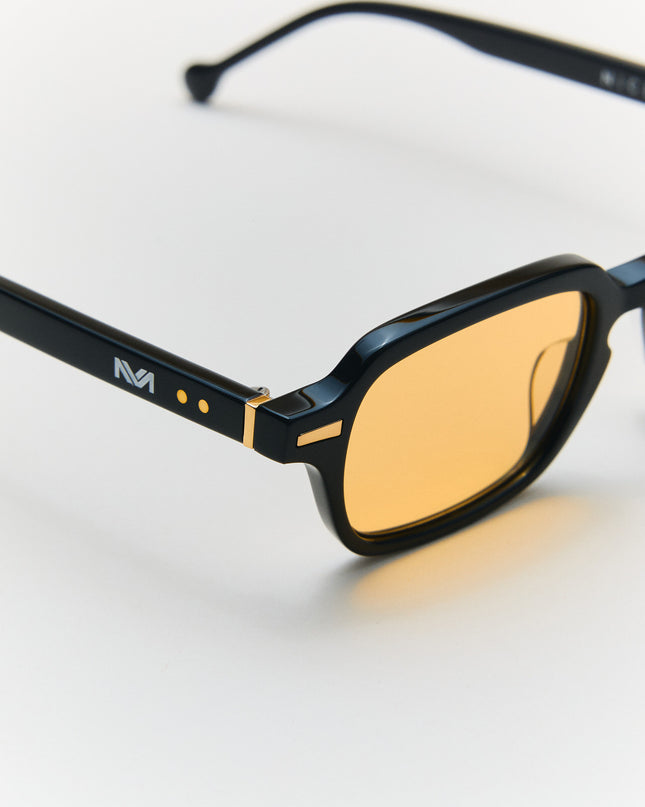 Clark Panther Yellow
